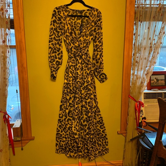 Leopard Maxi Dress w 2 Front Slits - Picture 4 of 5